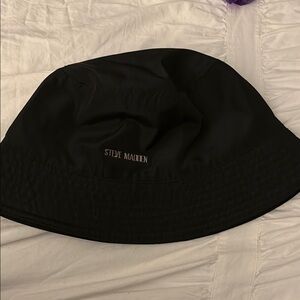 Steve Madden Black Minimalist Bucket Hat